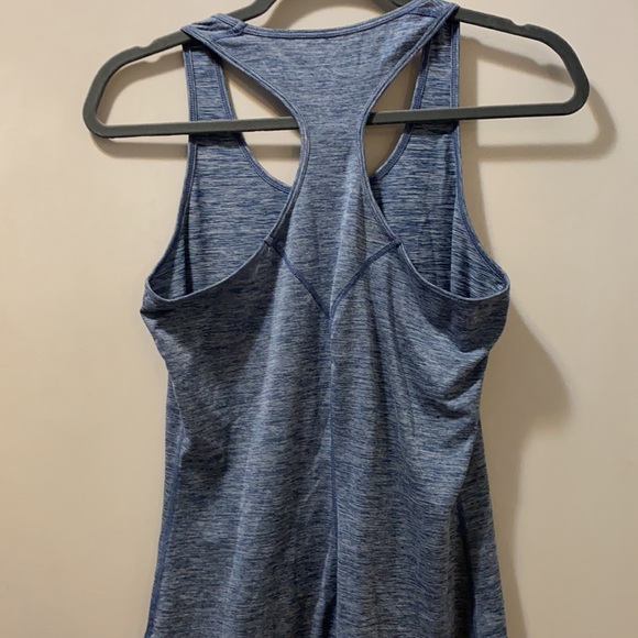 2 CHAMPION Women’s Athletic Tank Tops - Picture 5 of 6